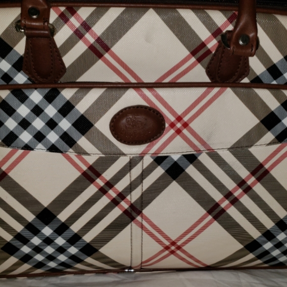 Beautiful Rolling Luggage for Carry-Ons - Picture 9 of 14